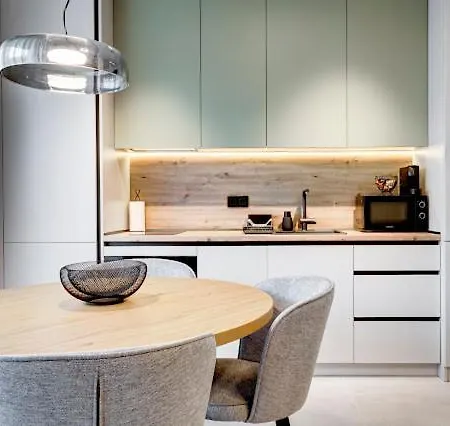 Apartament New Business And Leisure Modern Next To Metro Station With Wifi And Free Private Parking